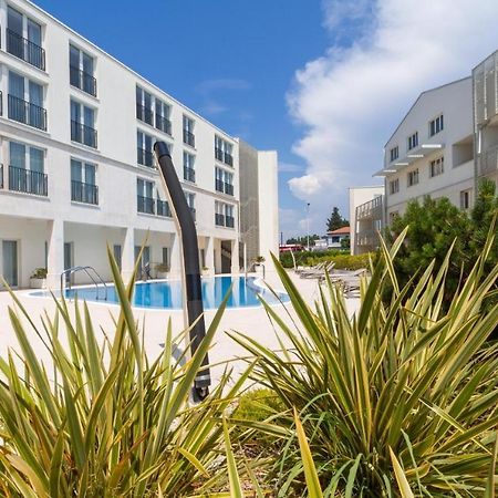 Lux Pool Suite Umag Extérieur photo