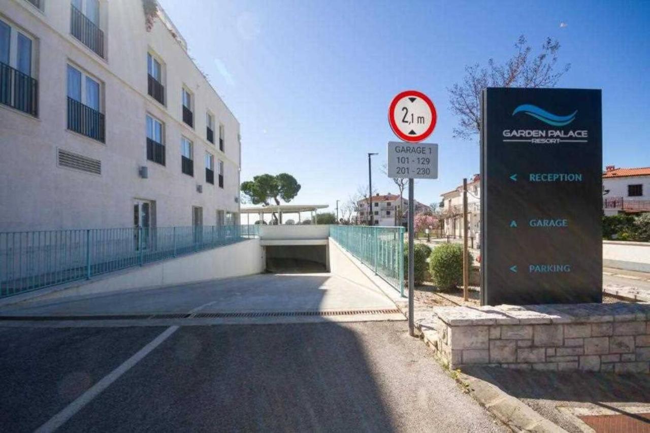 Lux Pool Suite Umag Extérieur photo