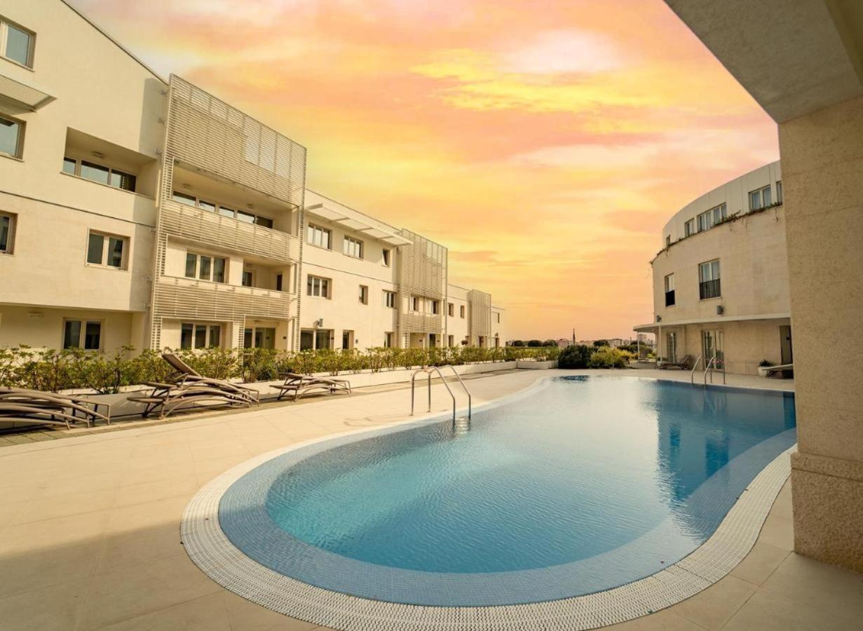 Lux Pool Suite Umag Extérieur photo