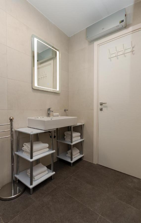 Lux Pool Suite Umag Extérieur photo